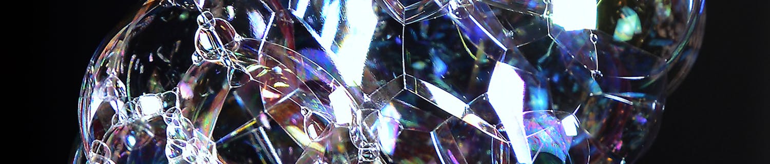 Färgstarka bubblor Såpbubblor i närbild